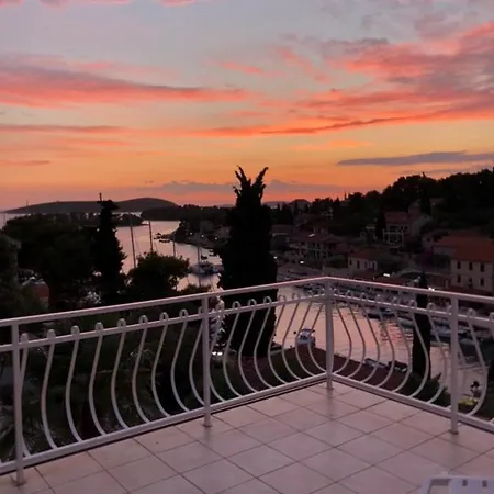 Apartment In 70m From The Sea