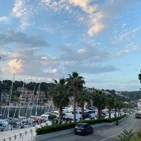 In 70m From The Sea * Maslinica