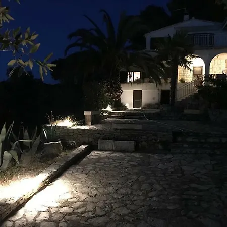 In 70m From The Sea Apartment *