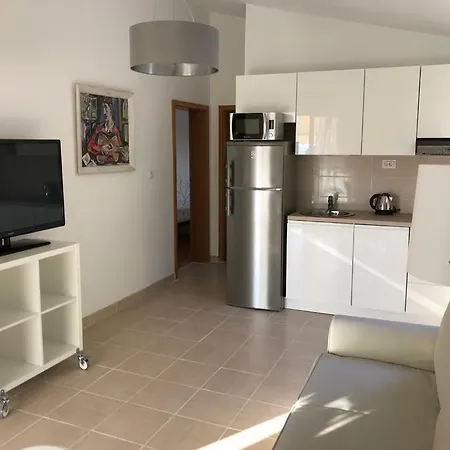 In 70m From The Sea Apartment *