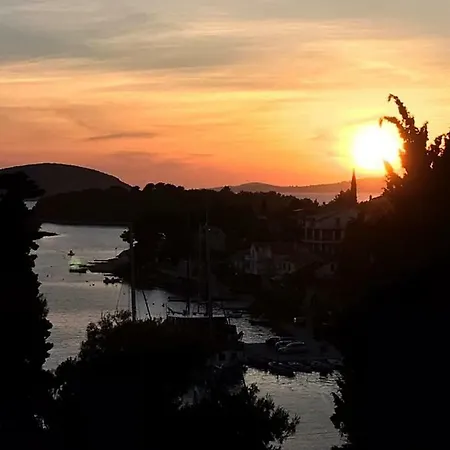 Appartement In 70m From The Sea Maslinica