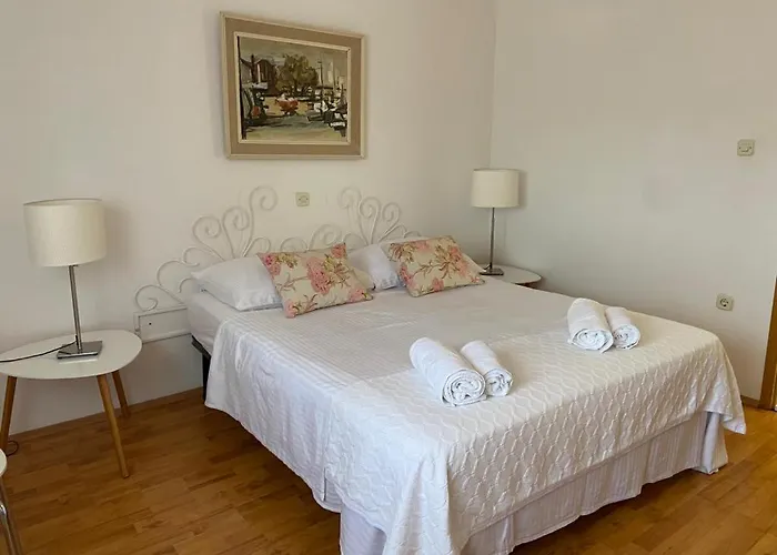 Apartamento In 70m From The Sea