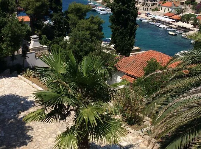 Apartamento In 70m From The Sea Maslinica