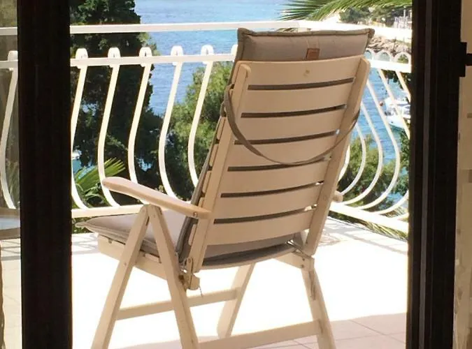 Apartamento In 70m From The Sea Maslinica