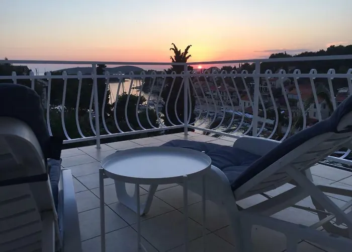 Apartamento In 70m From The Sea Maslinica