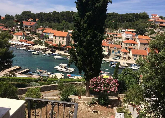 In 70m From The Sea Maslinica